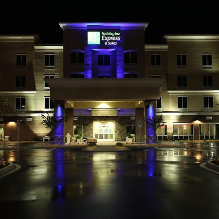 Holiday Inn Express Hotel & Suites Goldsboro - Base Area, An Ihg Hotel Extérieur photo