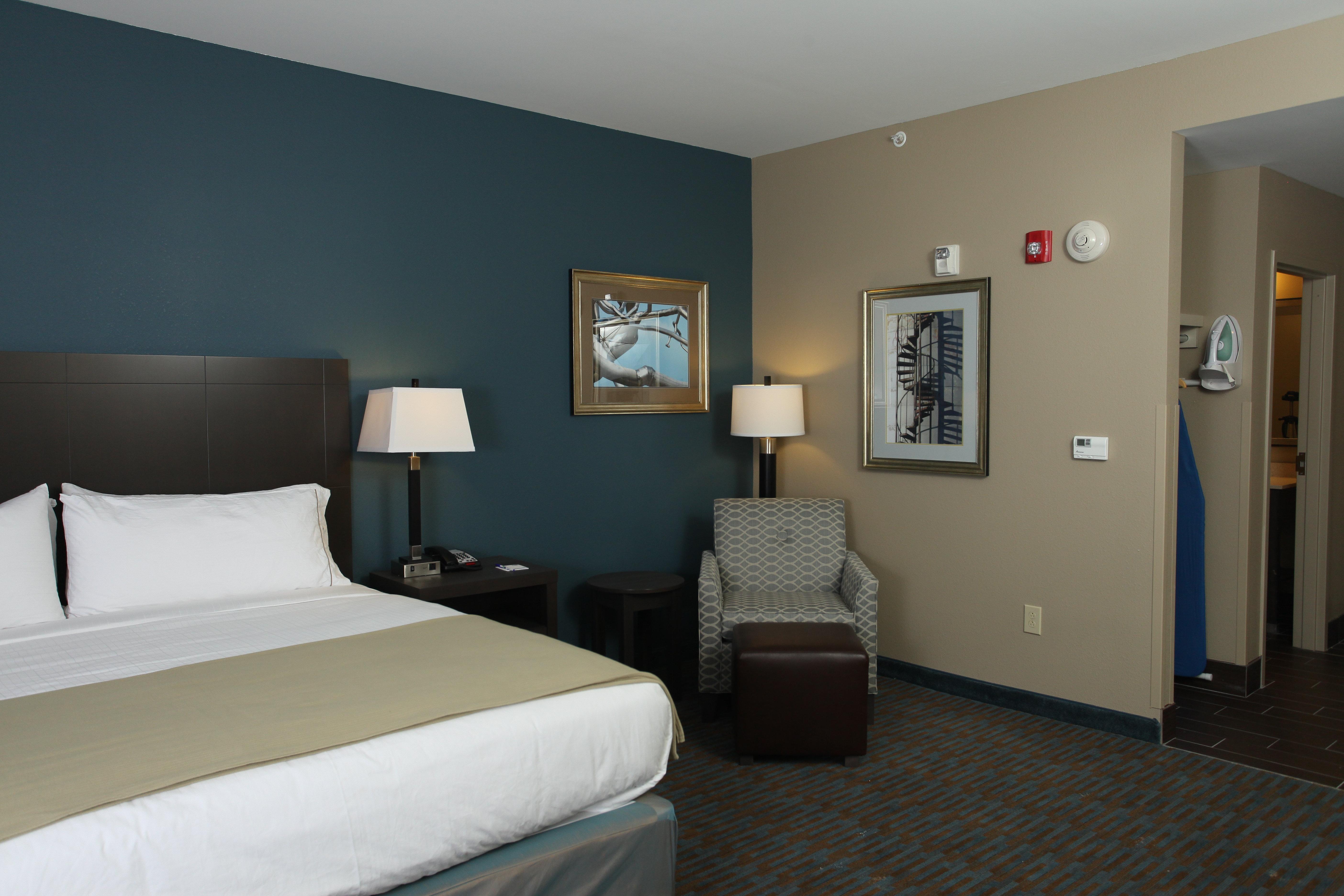 Holiday Inn Express Hotel & Suites Goldsboro - Base Area, An Ihg Hotel Extérieur photo