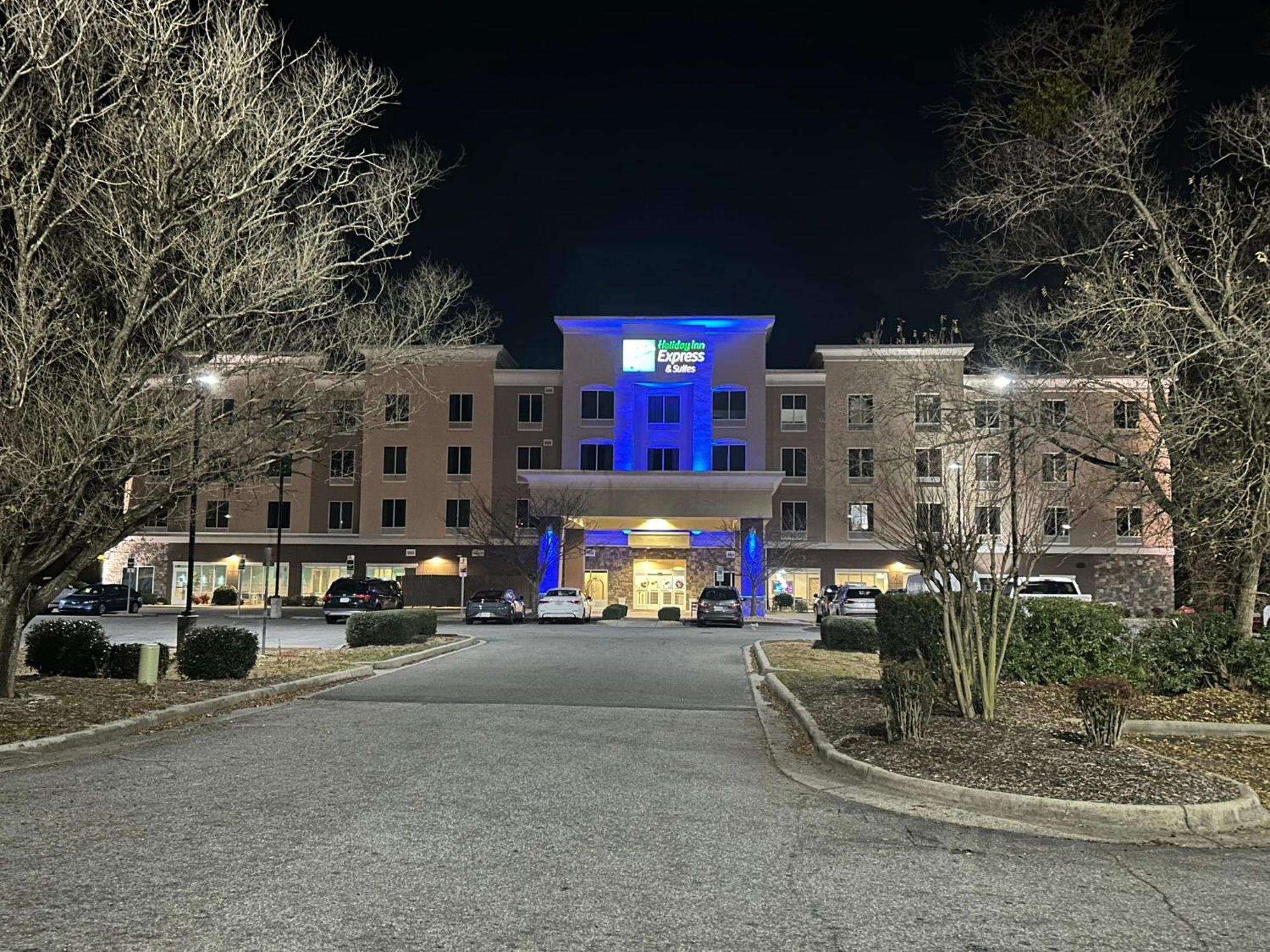 Holiday Inn Express Hotel & Suites Goldsboro - Base Area, An Ihg Hotel Extérieur photo